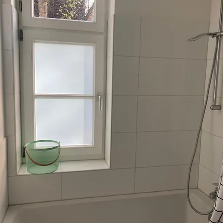 3 Zimmer-lounge In Suelz Mit Kueche, Balkon, 2 Baeder, 00320