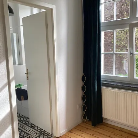 Apartment 3 Zimmer-lounge In Suelz Mit Kueche, Balkon, 2 Baeder, 00320